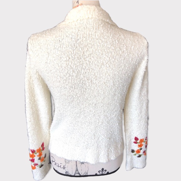 π 2/$50 Vintage Embroidery Sweater | Women's Medium - Picture 5 of 8